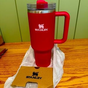 Stanley Pink Cosmo Valentines Day 40 oz FlowState Quencher Tumbler - EUC